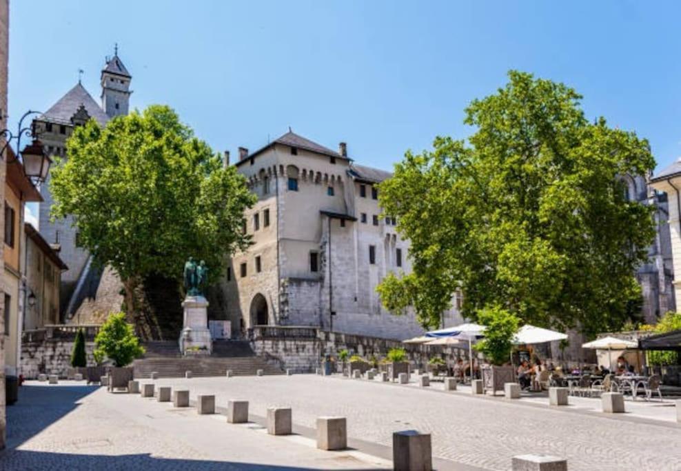 Les Hauts Du Chateau Chambery Exterior photo