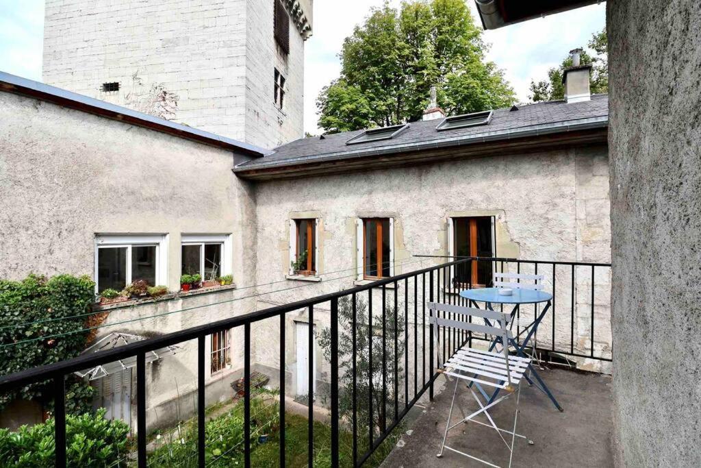 Les Hauts Du Chateau Chambery Exterior photo
